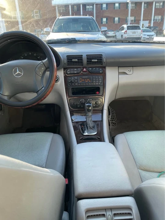 2004 Mercedes-Benz W203 C-Class - Image 6 of 10
