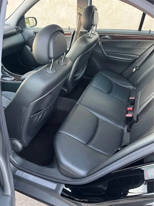 2004 Mercedes-Benz W203 C-Class - Image 11 of 12