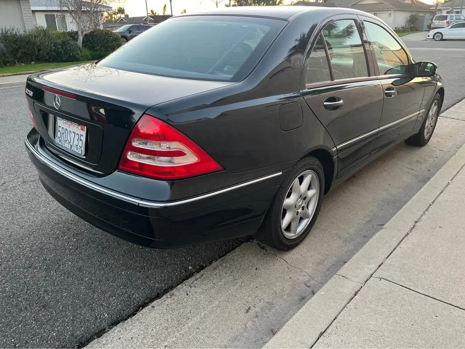 2004 Mercedes-Benz W203 C-Class - Image 2 of 12