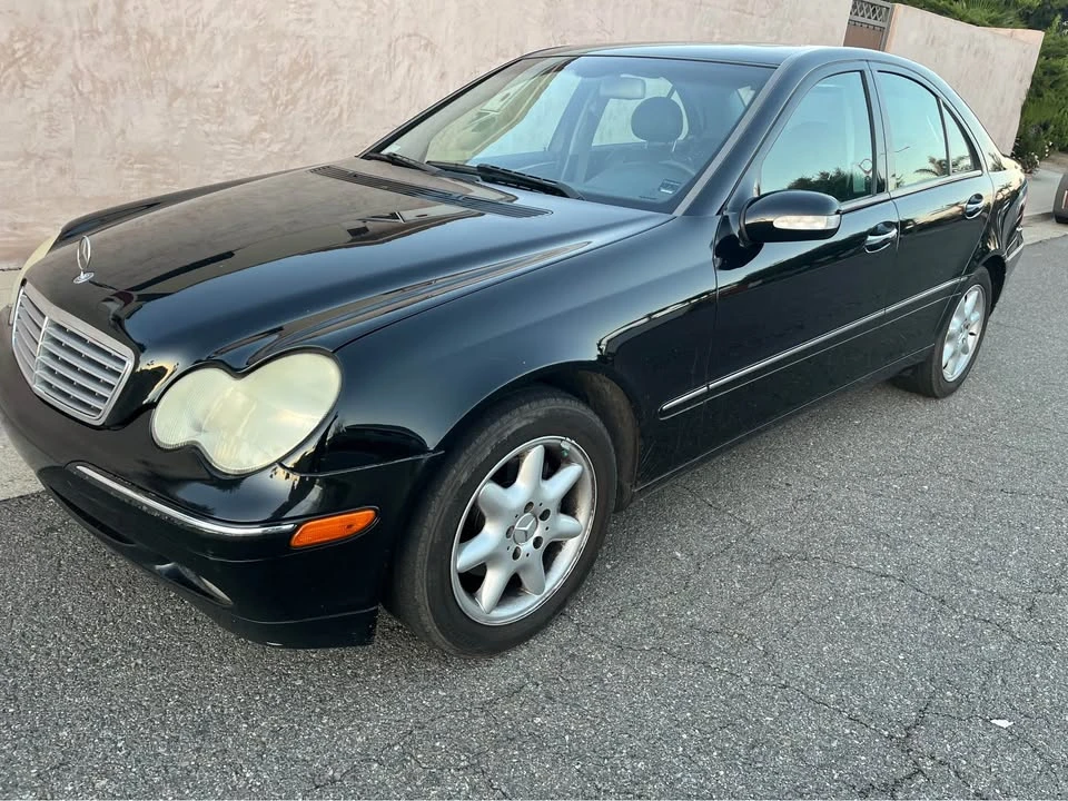 2004 Mercedes-Benz W203 C-Class - Image 5 of 12