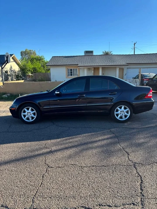2004 Mercedes-Benz W203 C-Class - Image 8 of 12