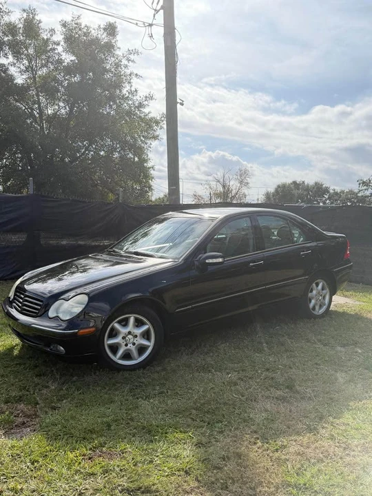 2004 Mercedes-Benz W203 C-Class - Image 2 of 12