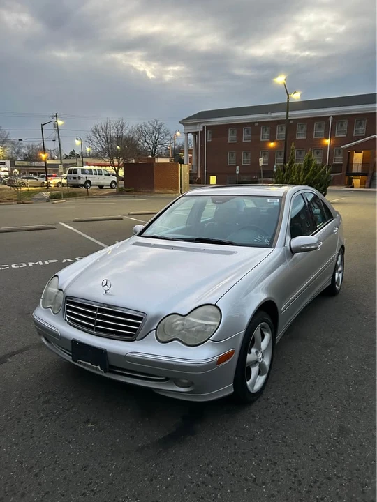 2004 Mercedes-Benz W203 C-Class - Image 3 of 10
