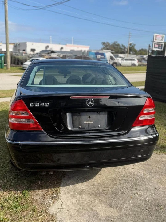 2004 Mercedes-Benz W203 C-Class - Image 3 of 12