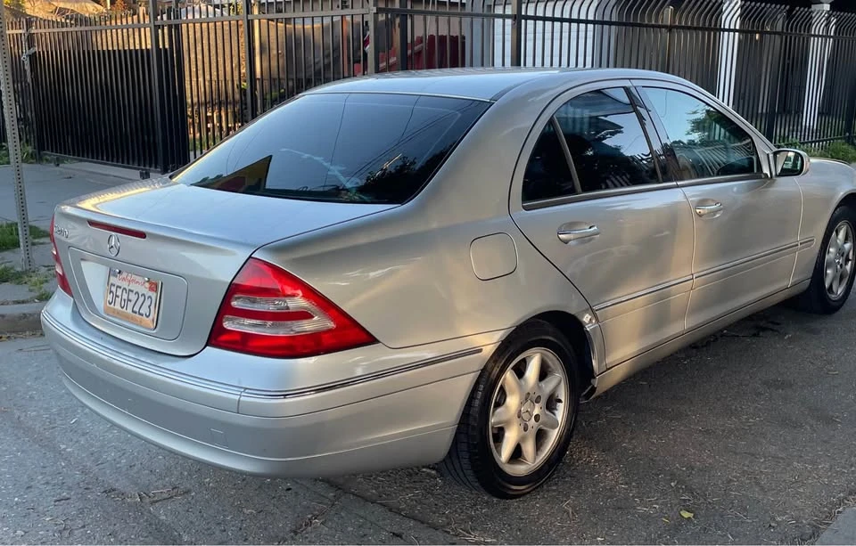 2004 Mercedes-Benz W203 C-Class - Image 7 of 19