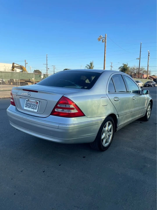 2004 Mercedes-Benz W203 C-Class - Image 3 of 19