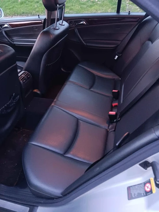 2004 Mercedes-Benz W203 C-Class - Image 9 of 13