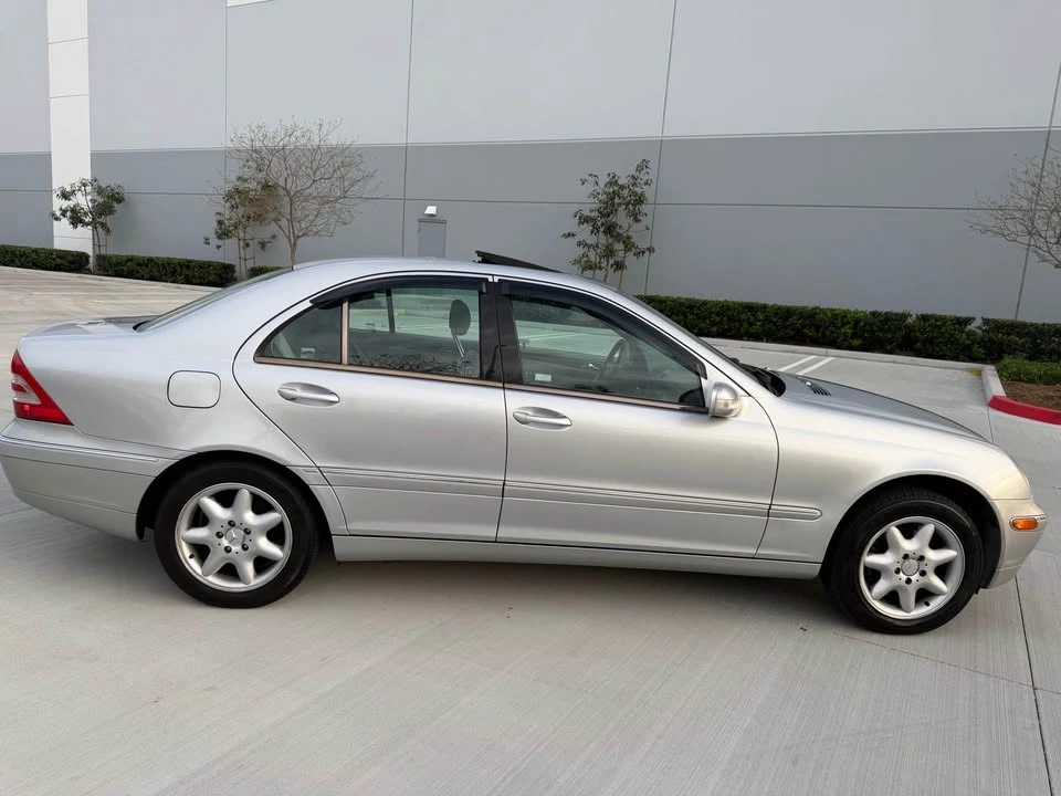 2004 Mercedes-Benz W203 C-Class - Image 5 of 9