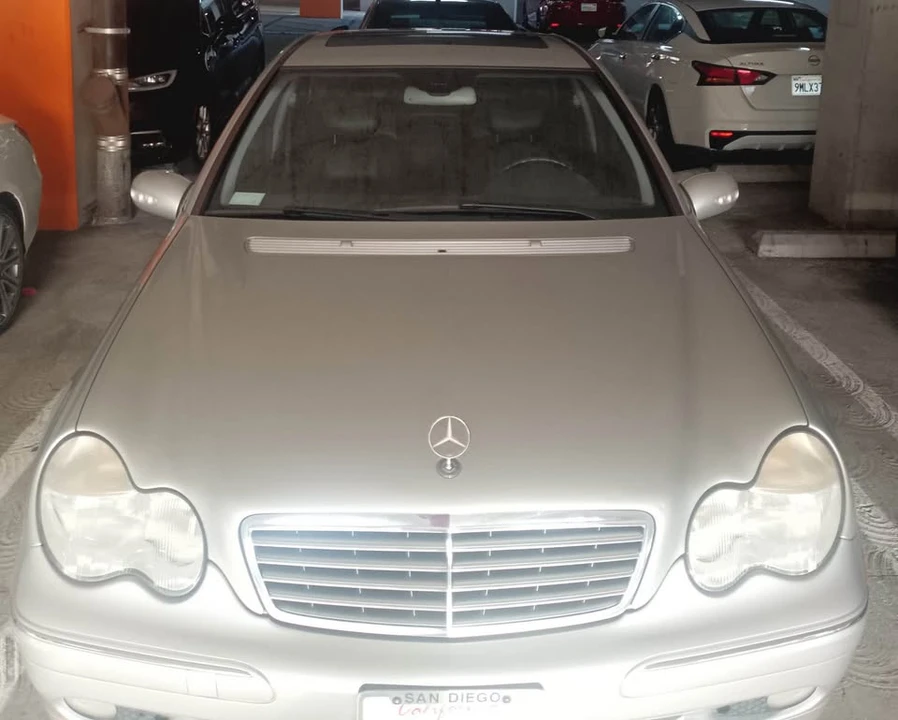 2004 Mercedes-Benz W203 C-Class - Image 2 of 6