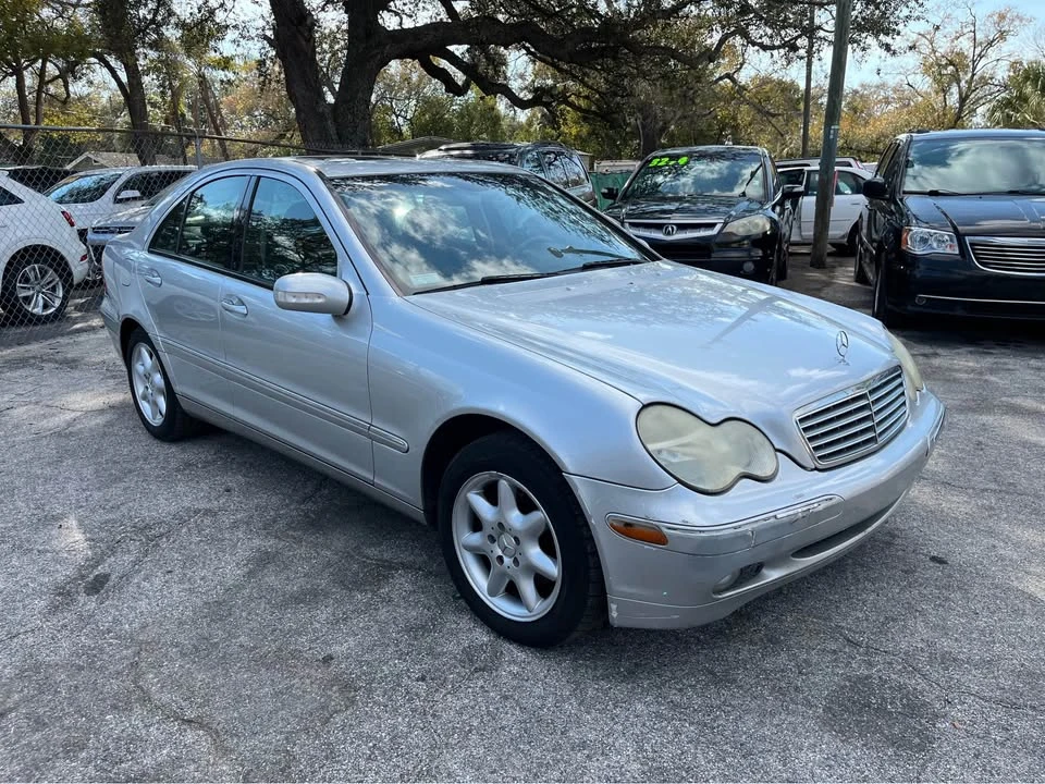 2004 Mercedes-Benz W203 C-Class - Image 6 of 10