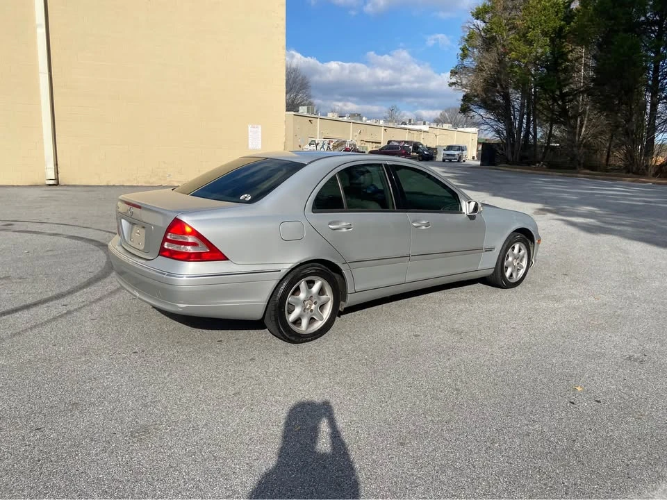 2004 Mercedes-Benz W203 C-Class - Image 2 of 19