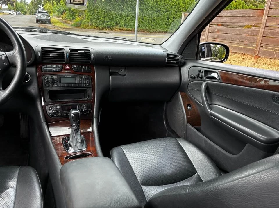 2004 Mercedes-Benz W203 C-Class - Image 11 of 13