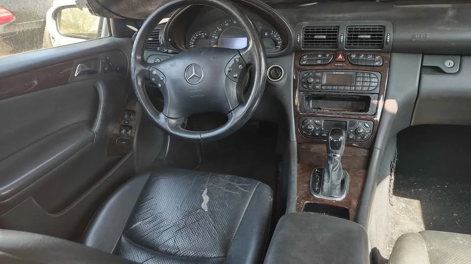 2004 Mercedes-Benz W203 C-Class - Image 2 of 6