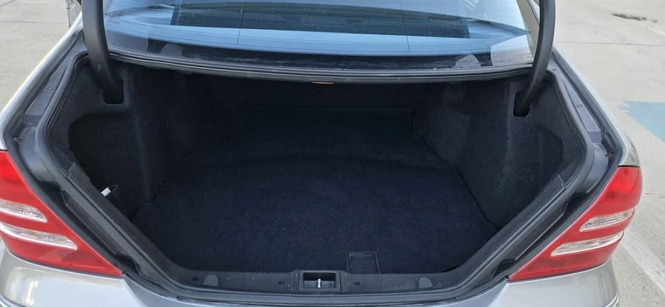 2004 Mercedes-Benz W203 C-Class - Image 14 of 20