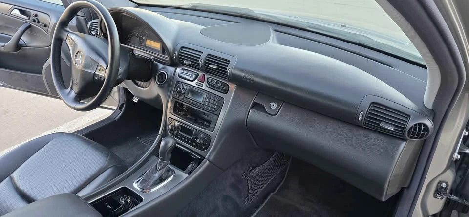 2004 Mercedes-Benz W203 C-Class - Image 17 of 20