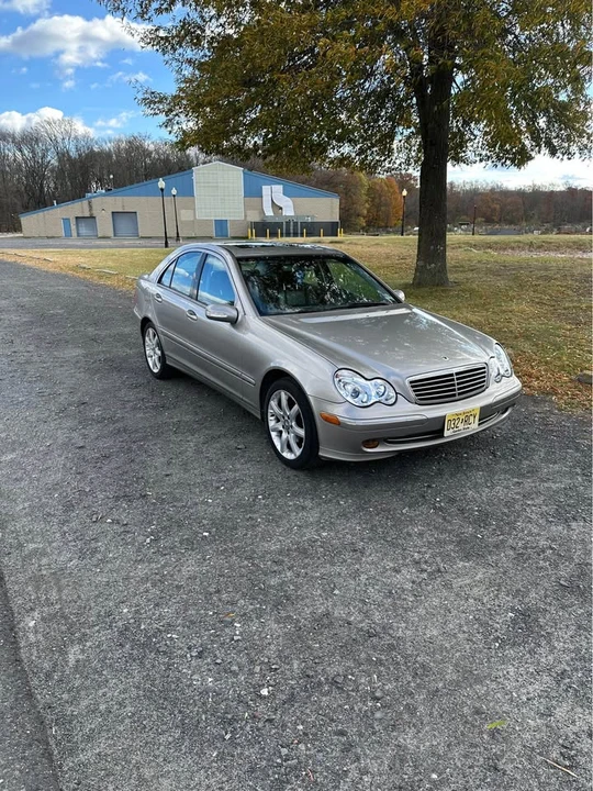 2004 Mercedes-Benz W203 C-Class - Image 2 of 11