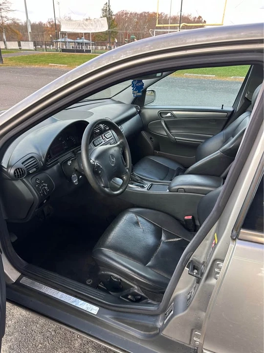 2004 Mercedes-Benz W203 C-Class - Image 9 of 11