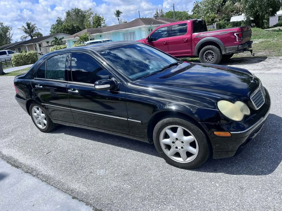 2004 Mercedes-Benz W203 C-Class - Image 2 of 7