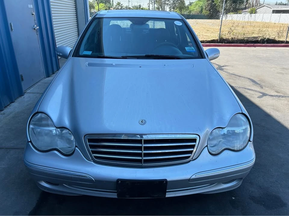 2004 Mercedes-Benz W203 C-Class - Image 2 of 11