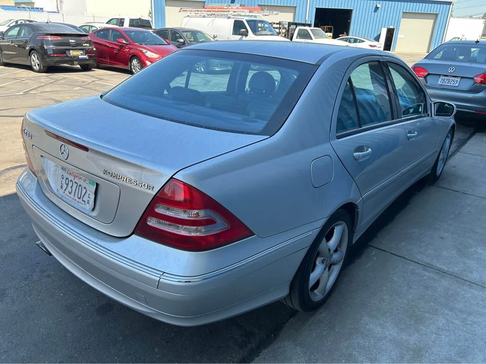 2004 Mercedes-Benz W203 C-Class - Image 4 of 11