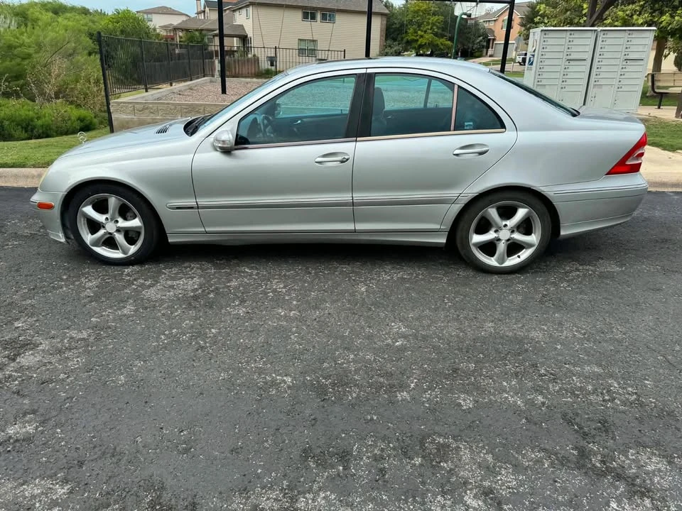 2004 Mercedes-Benz W203 C-Class - Image 7 of 12