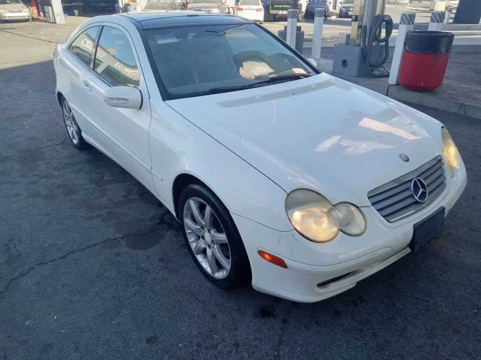 2004 Mercedes-Benz W203 C-Class - Image 2 of 9