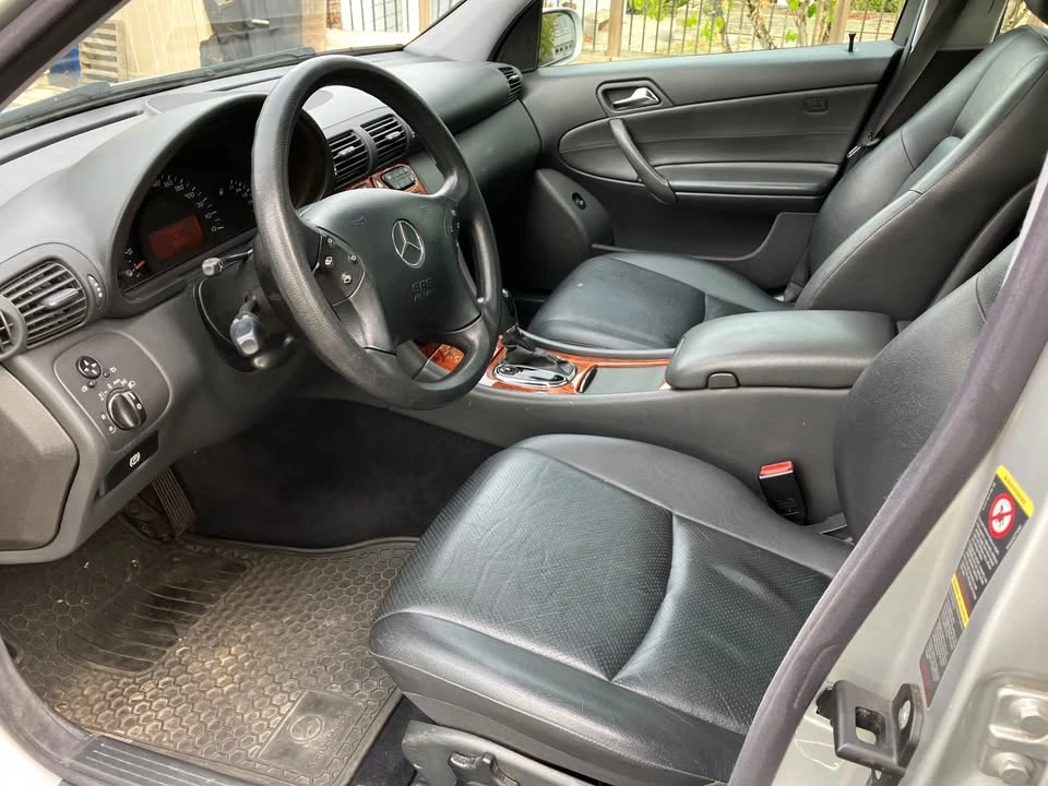 2004 Mercedes-Benz W203 C-Class - Image 7 of 18