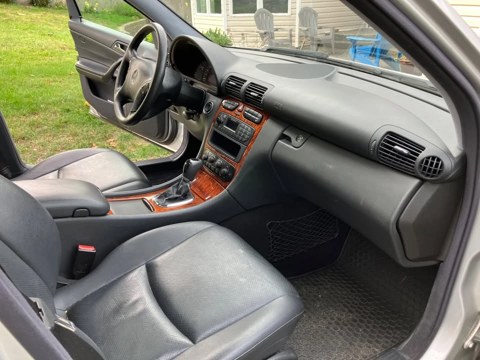 2004 Mercedes-Benz W203 C-Class - Image 9 of 18