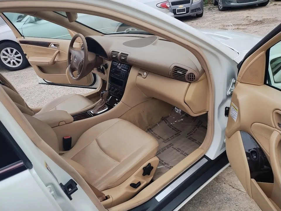 2004 Mercedes-Benz W203 C-Class - Image 9 of 10