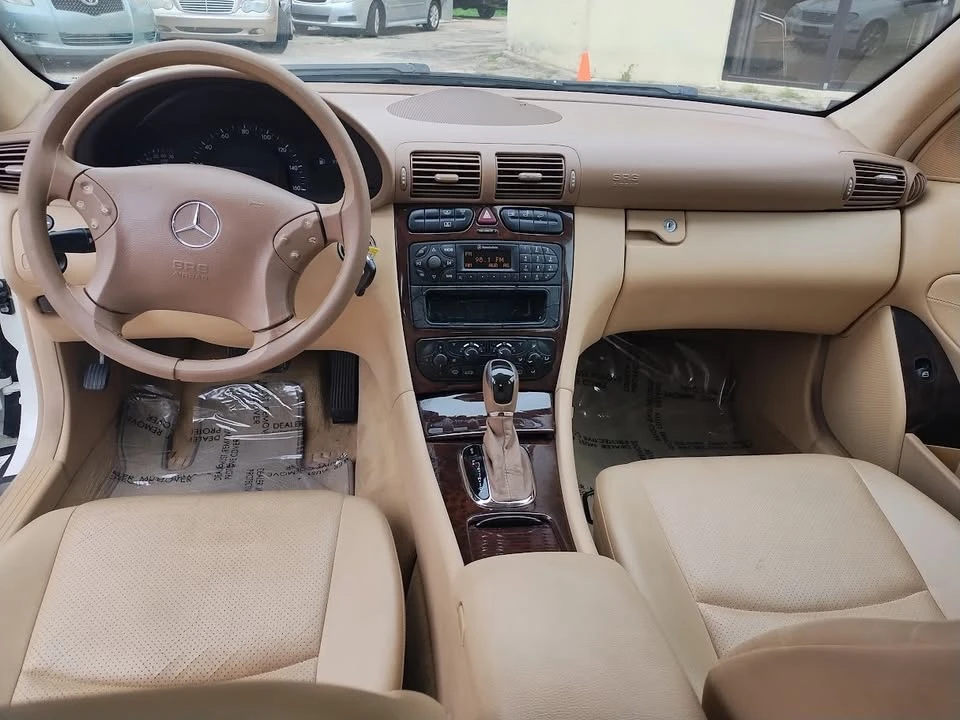 2004 Mercedes-Benz W203 C-Class - Image 8 of 10