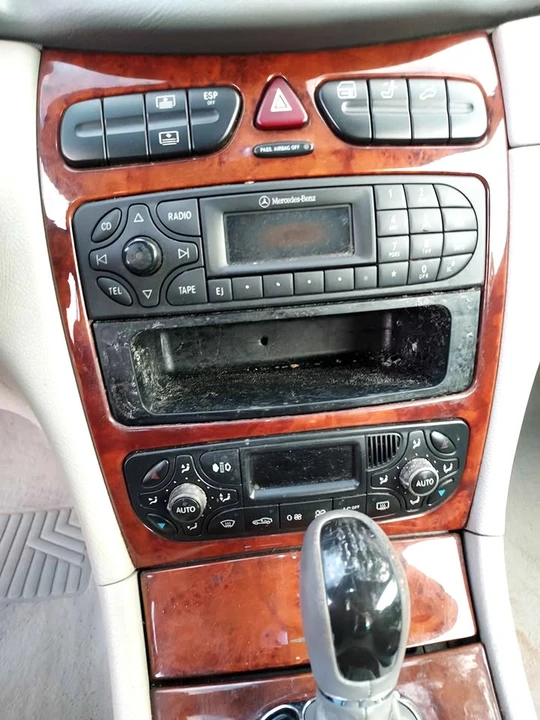2004 Mercedes-Benz C209/A209 CLK-Class - Image 16 of 20