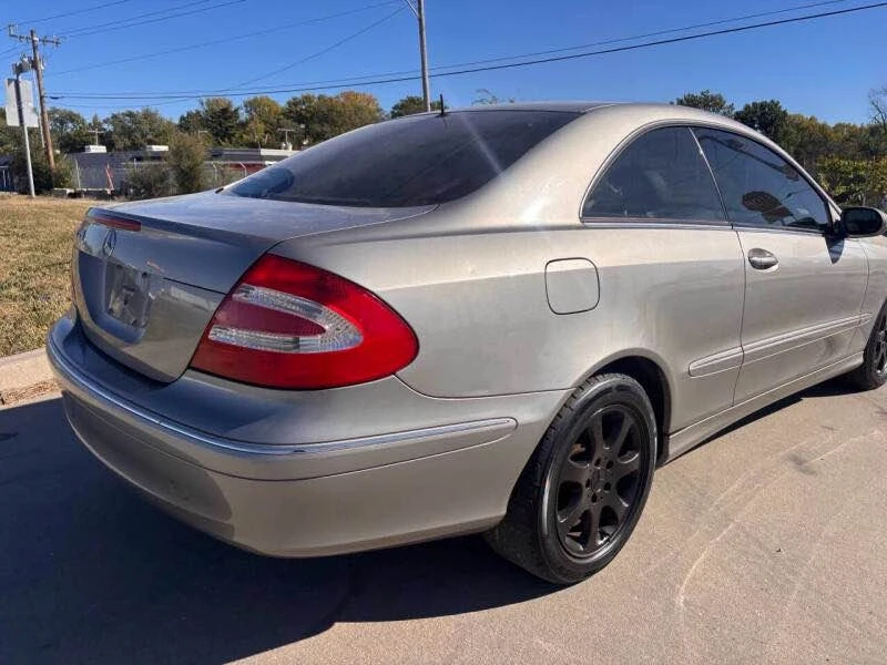 2004 Mercedes-Benz C209/A209 CLK-Class - Image 2 of 8
