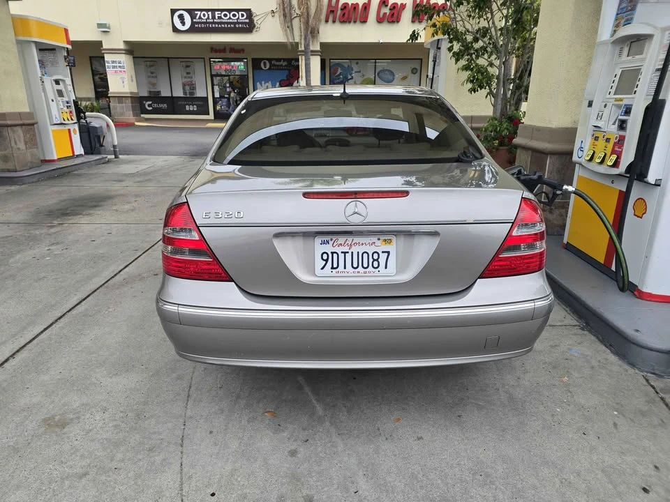 2004 Mercedes-Benz W211 E-Class - Image 12 of 17