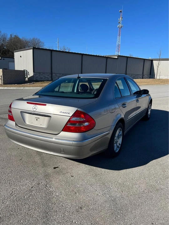 2004 Mercedes-Benz W211 E-Class - Image 4 of 9