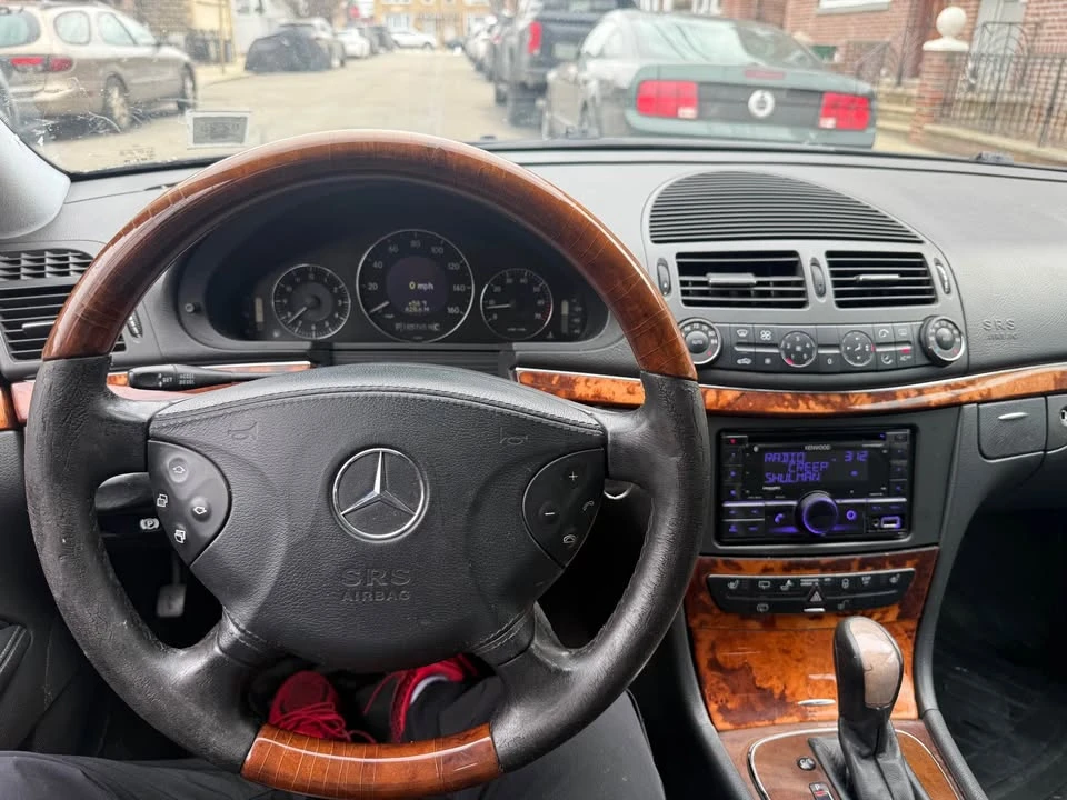 2004 Mercedes-Benz W211 E-Class - Image 2 of 10
