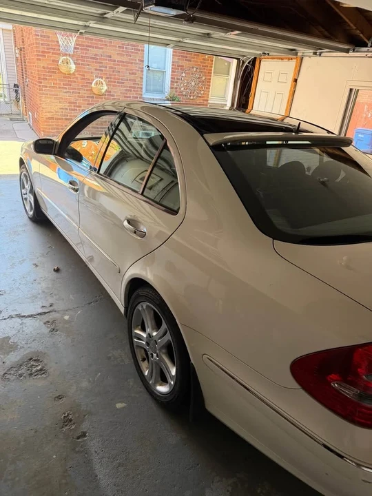 2004 Mercedes-Benz W211 E-Class - Image 2 of 8