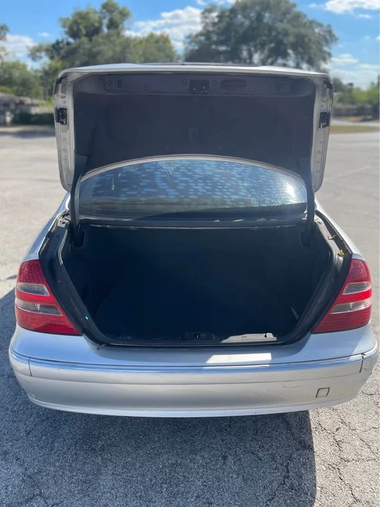 2004 Mercedes-Benz W211 E-Class - Image 7 of 12