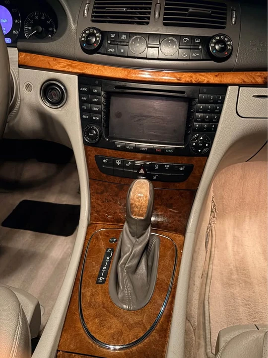 2004 Mercedes-Benz W211 E-Class - Image 15 of 17