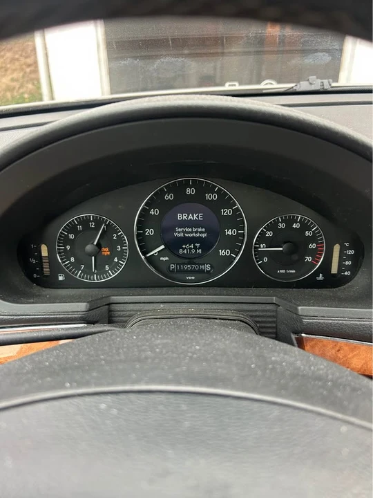 2004 Mercedes-Benz W211 E-Class - Image 15 of 15