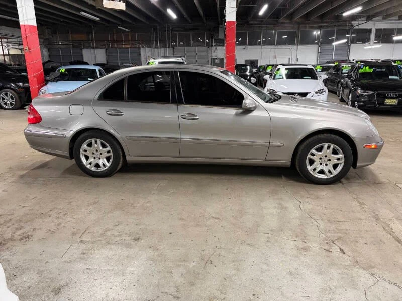 2004 Mercedes-Benz W211 E-Class - Image 6 of 20