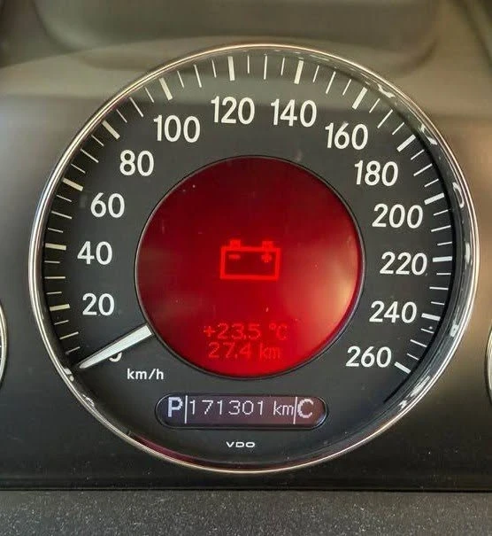2004 Mercedes-Benz W211 E-Class - Image 5 of 10