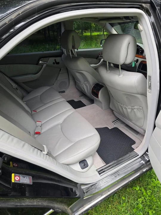 2004 Mercedes-Benz W220 S-Class - Image 9 of 10