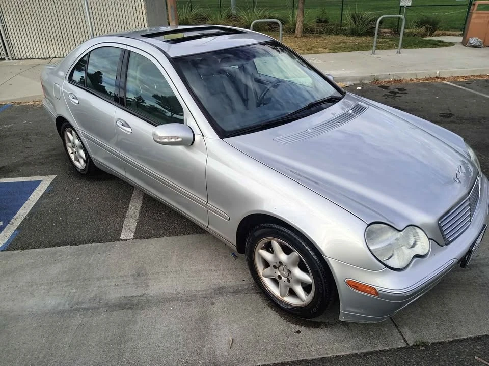 2004 Mercedes-Benz W203 C-Class - Image 16 of 20
