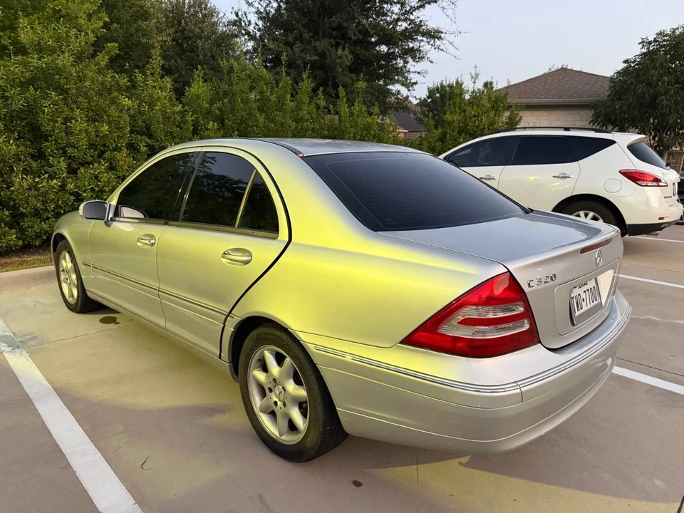 2004 Mercedes-Benz W203 C-Class - Image 2 of 9