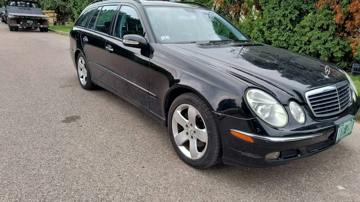 2004 Mercedes-Benz W211 E-Class - Image 4 of 17