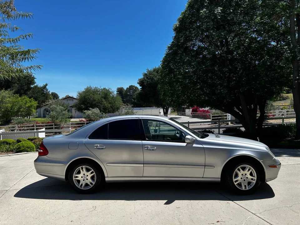 2004 Mercedes-Benz W211 E-Class - Image 2 of 19