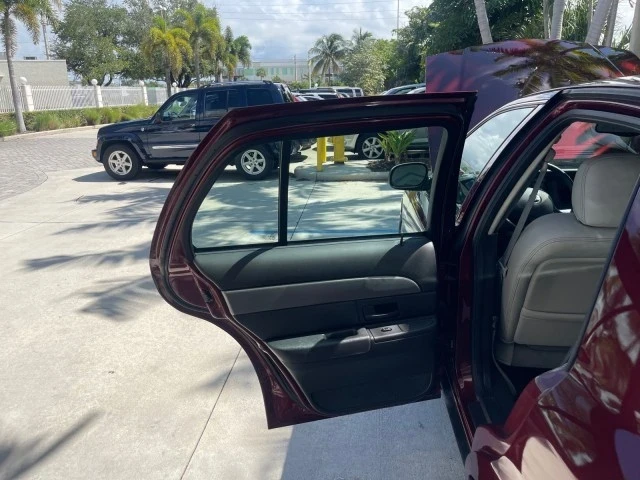 2004 Mercury Marauder - Image 14 of 21