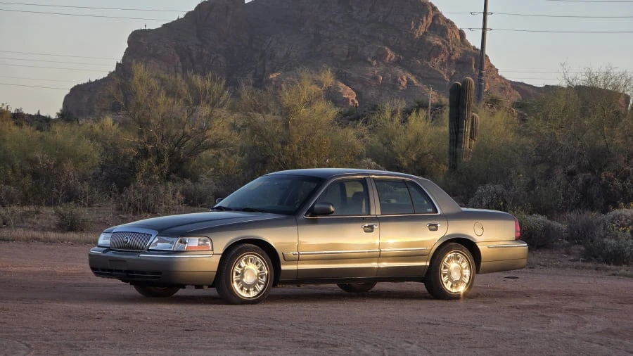 2004 Mercury Grand Marquis - Image 8 of 11