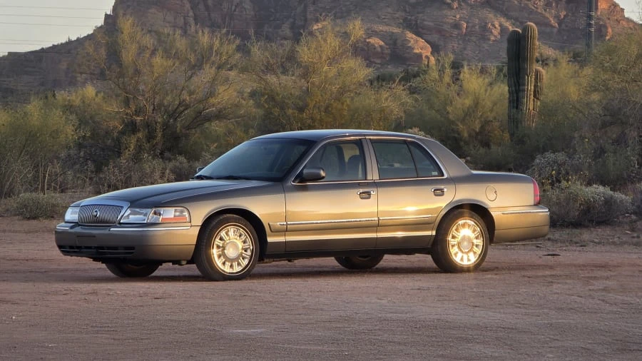 2004 Mercury Grand Marquis - Image 2 of 11