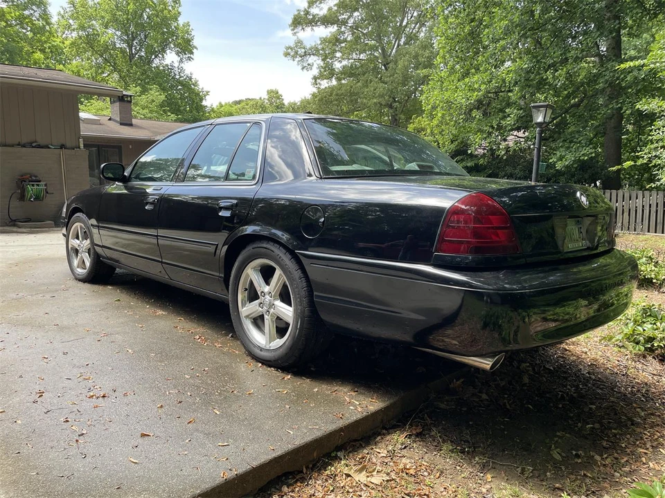 2004 Mercury Marauder - Image 7 of 31